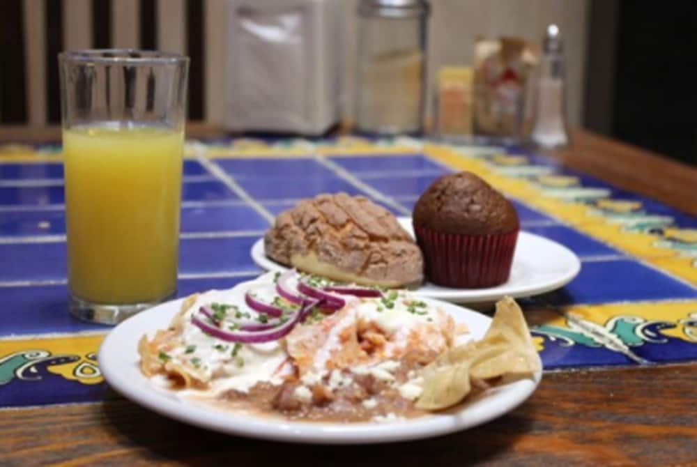 Hotel Real Azteca Boulevard Леон Екстериор снимка
