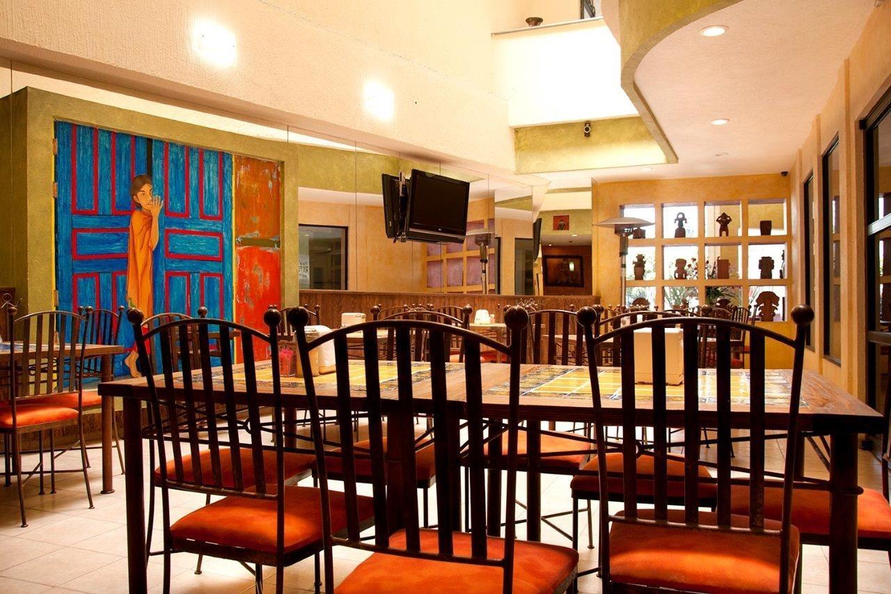 Hotel Real Azteca Boulevard Леон Екстериор снимка