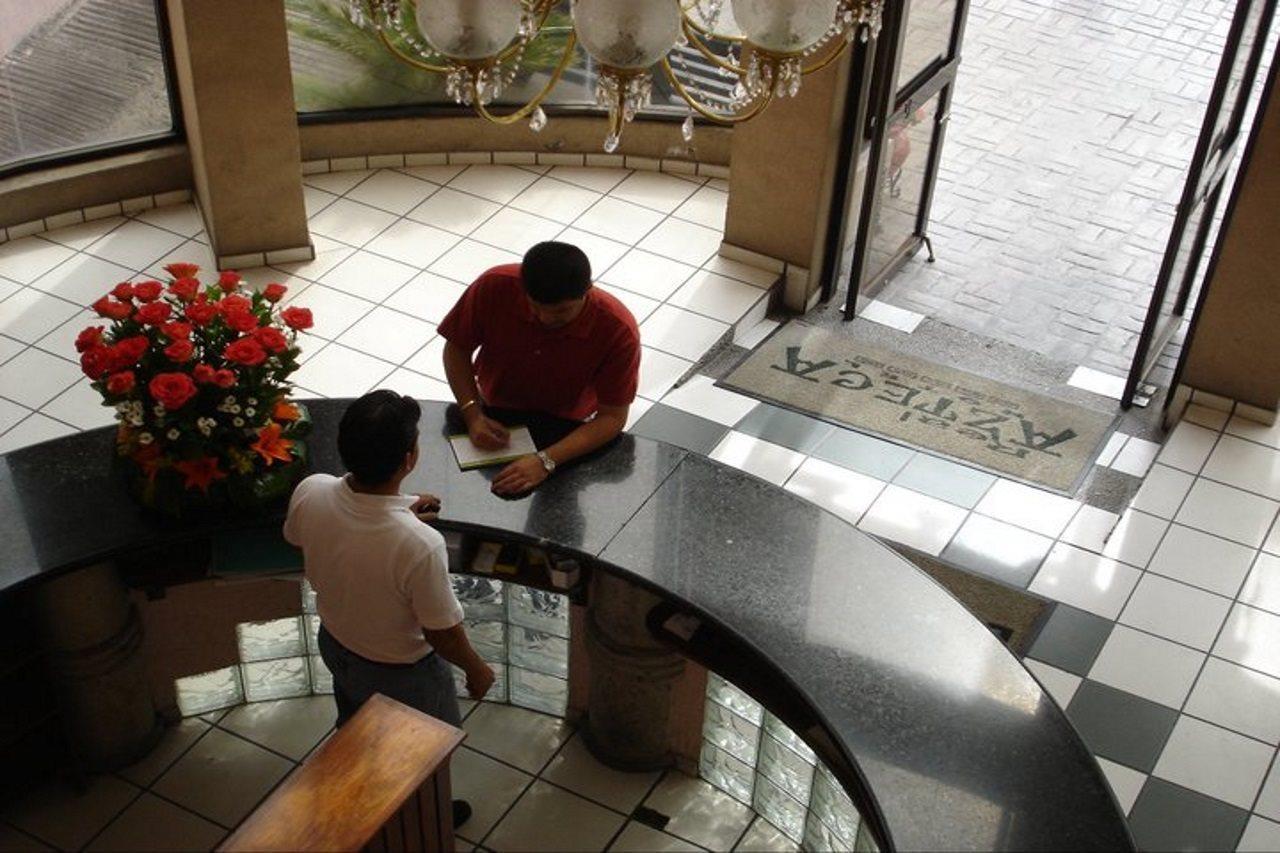 Hotel Real Azteca Boulevard Леон Екстериор снимка