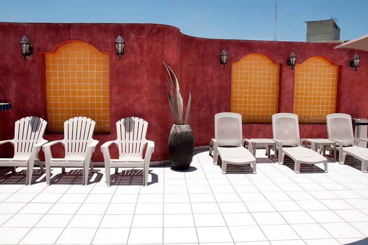 Hotel Real Azteca Boulevard Леон Екстериор снимка
