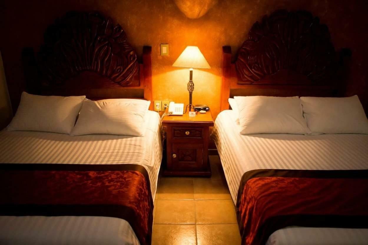 Hotel Real Azteca Boulevard Леон Екстериор снимка