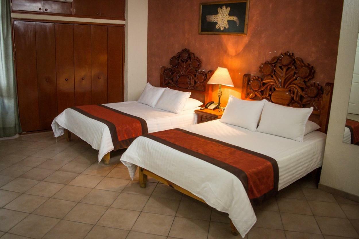 Hotel Real Azteca Boulevard Леон Екстериор снимка